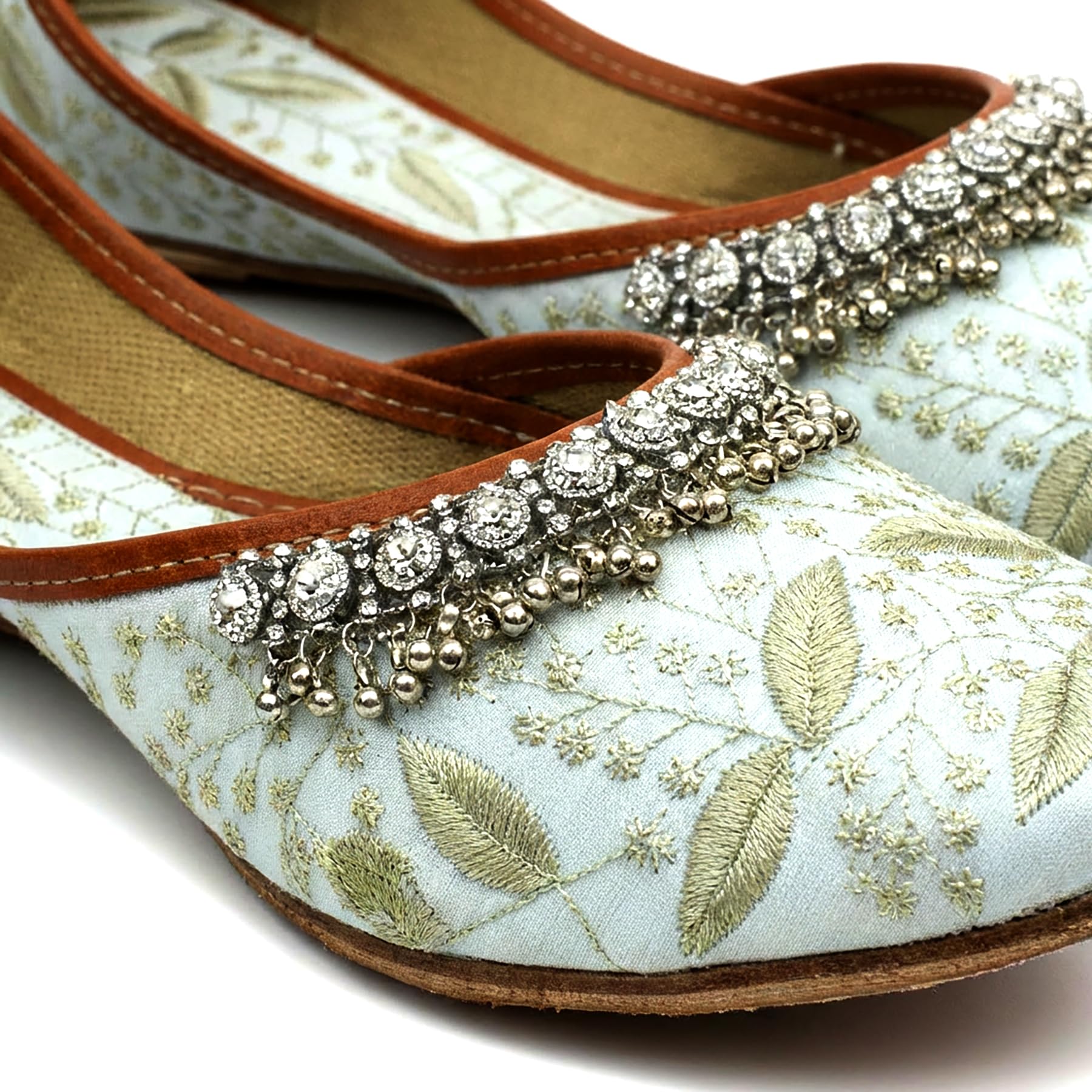 Chandrakala Payal Mojaris for Women, Flats Punjabi Jutti Embellished Khussa (WF154-P) - Image 6